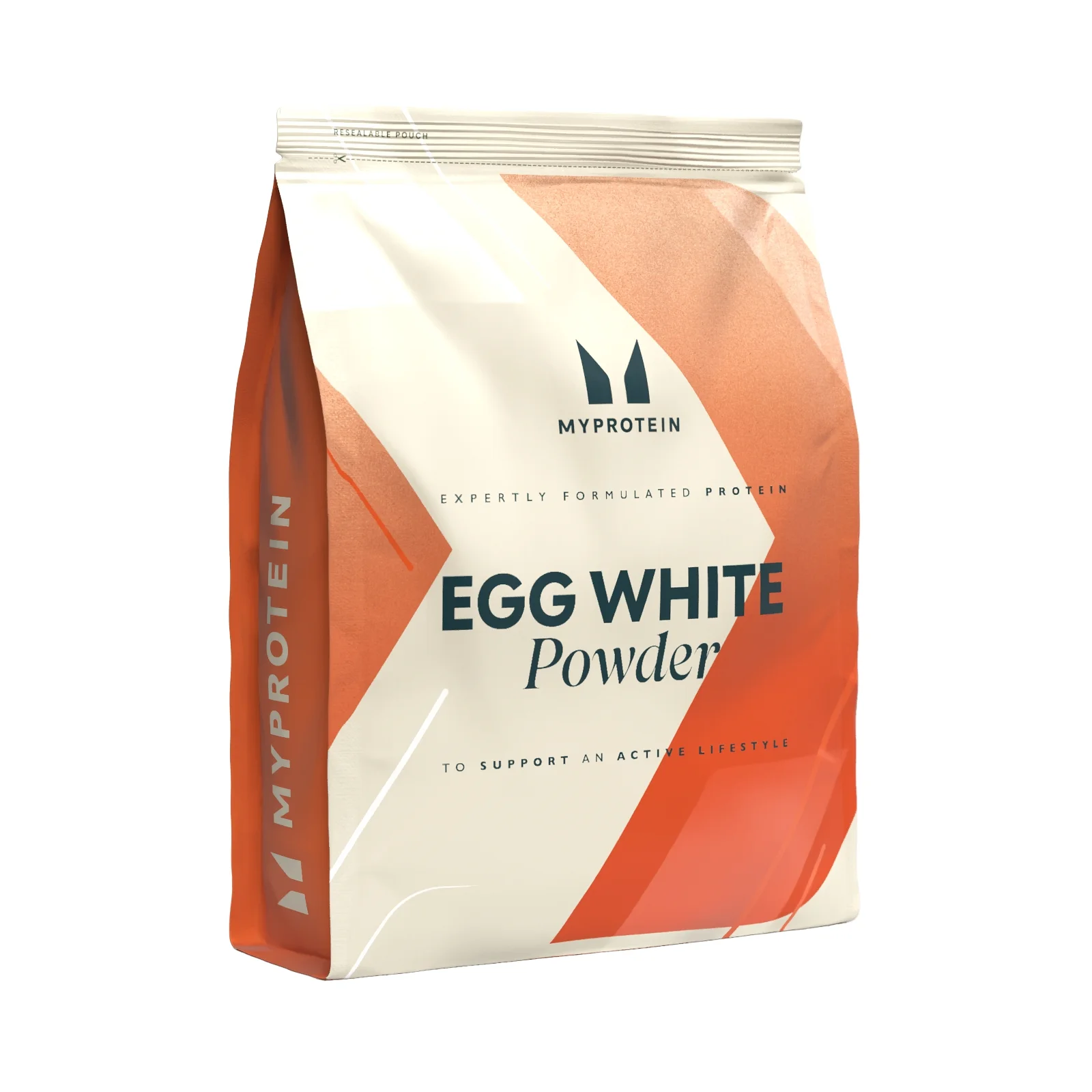 Een witte zak Myprotein eiwitpoeder met oranje accenten en het opschrift "Egg White Powder.