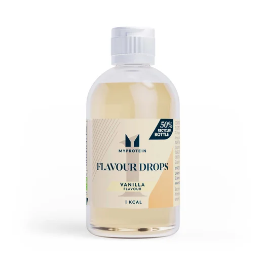 Een doorzichtige plastic fles met een witte dop, gevuld met een lichtgele vloeistof.