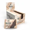 Een doos met individueel verpakte koeken, met een chocoladekoek op de verpakking.