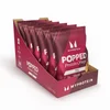 Een doos met zes zakjes Myprotein Eiwit Crisps, verpakt in bordeauxrode zakjes.