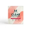 Een wit zakje met roze accenten, met de tekst "Clear Whey Protein" en "Myprotein.