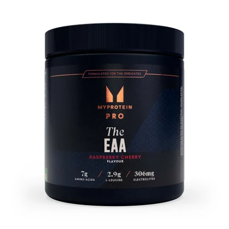 Zwarte pot met etiket voor Myprotein EAA poeder, framboos-kers smaak.