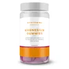 Een doorzichtige pot met witte deksel, gevuld met roze magnesium gummies van het merk Myvitamins.