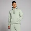 Een man draagt een pastelgroene hoodie met capuchon en een klein MP logo.