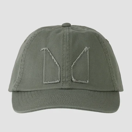 MP pet met appliqué - Donkersaliegroen